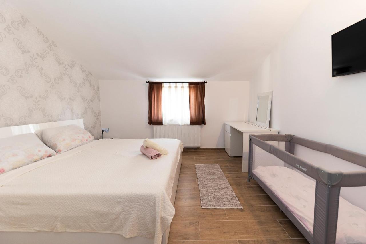 Apartman Lana Biograd Na Moru Ngoại thất bức ảnh