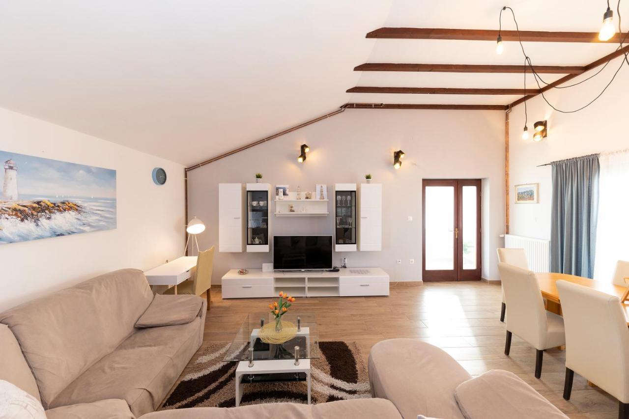 Apartman Lana Biograd Na Moru Ngoại thất bức ảnh